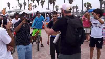 Harry Mack freestyling in San Diego