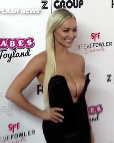 Lindsey Pelas definitely git her tits fucked in this dress later