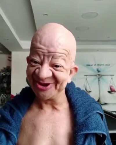 when i pop out bruce bed😩🙄😋