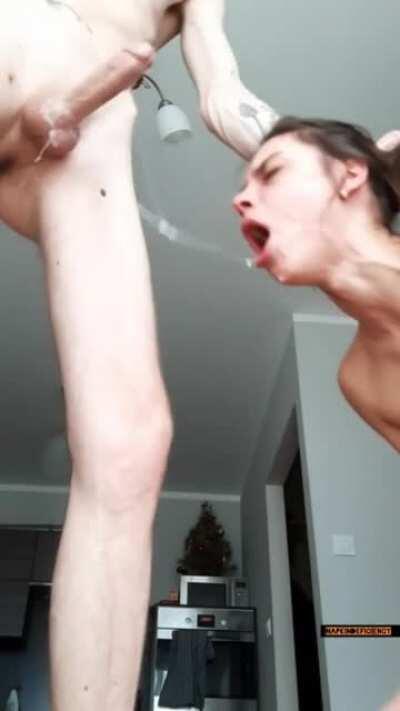 Unbelievable Throatfuck 😳