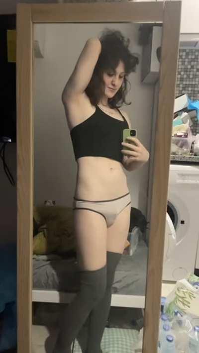 do you like my hips? :3