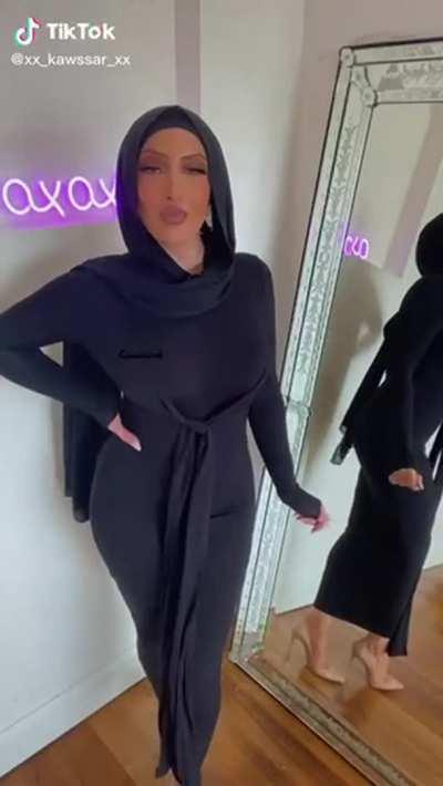 Hijabi MILF @kawssar_k