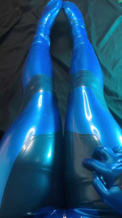 My Samus Aran Latex Cosplay Tight Squishes (ne0nixx)