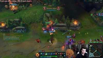 I don't think this Thresh HOOK should've HIT