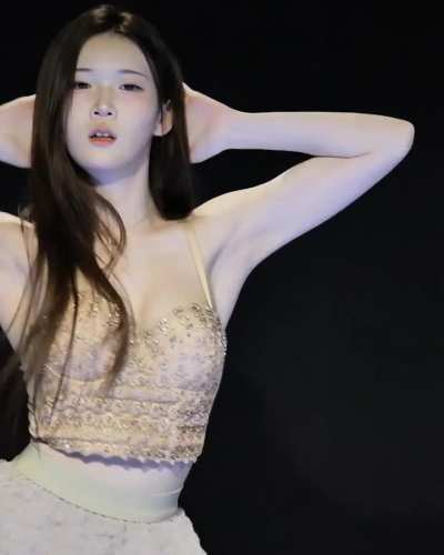 STRAW (FKA GIRL CRUSH) - HAYUN