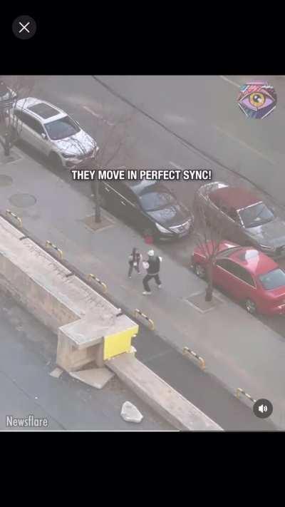 Daily daddy/daughter dance picking her up from school 🥰