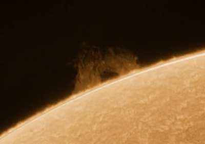 This solar storm that’s as tall as 4 Earths looks like a writhing mass of bodies in hell when zoomed in