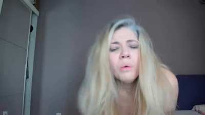 Bouncy. [justahornywife]