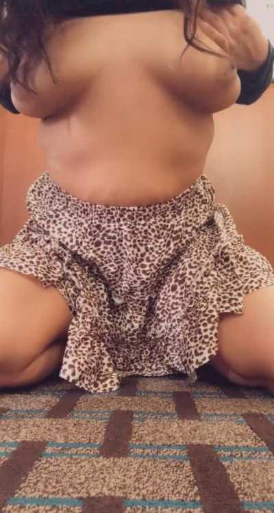 Filming a cute little video for my ex so he cums over..!!😉❤️[OC][F]