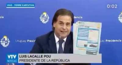 LA VACUNA - Va con humor pelotudos, vamos que se termina este año de mierda.