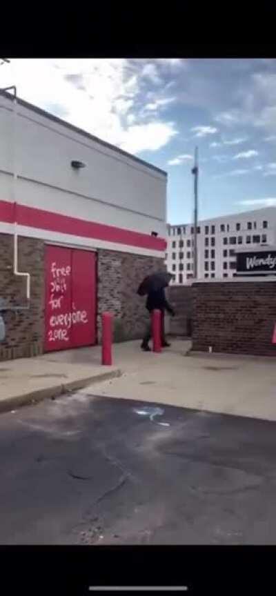 r/PublicFreakout mods removing highly upvoted and awarded comments in droves on post involving the recent Minneapolis events.