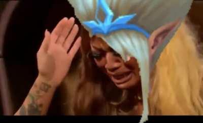 When you are the only broke bish in an ARAM lobby that is using the base skin and a free little legend 💸💳💰