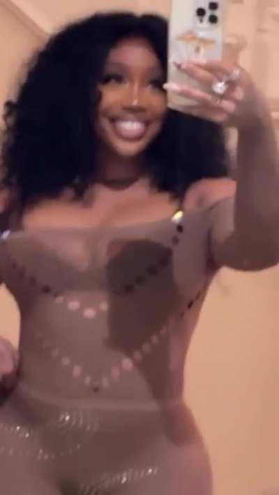 “For clarification purposes only . Deleting soon lol” SZA via Instagram.