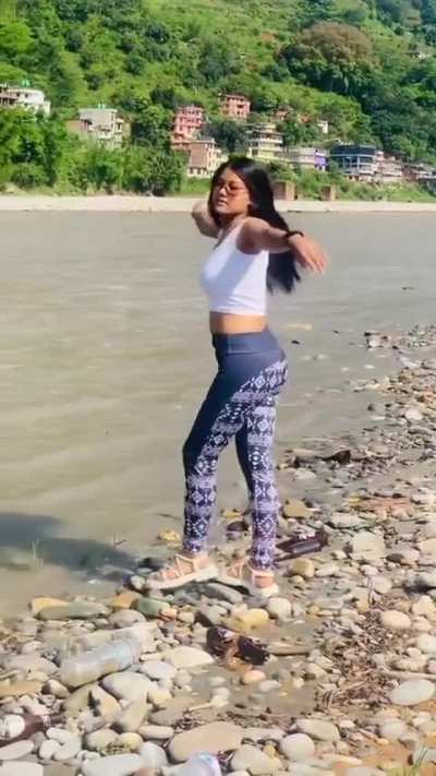 Sexy hot Nepali girl 🔥