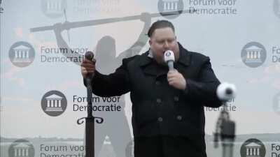 Deze tank gaat de kamer in 🔥🏛🇳🇱