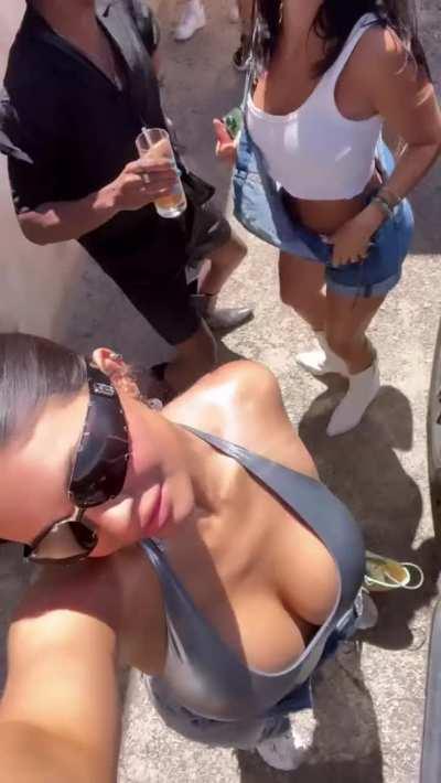 Get Her In Comment_s 🔥🔥🥵⬇️