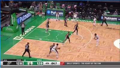 [Highlight] Tatum can't get the game winner to go