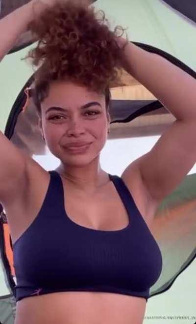 Looking like she bout to put in work