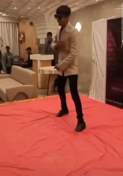 ye confidence chahiye.......