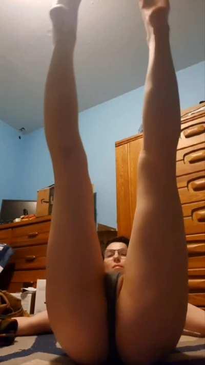 Learning new twerk skills😈😋