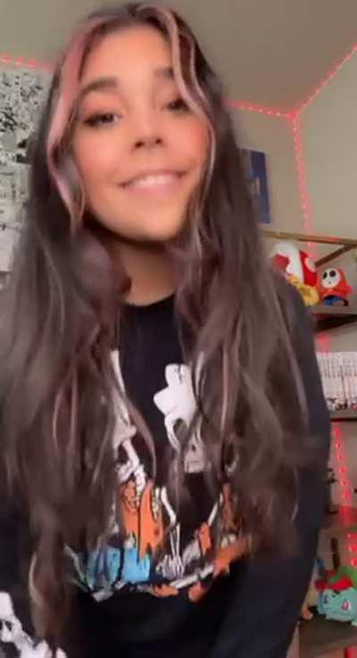 In case you haven’t seen a curvy Venezuelan yet