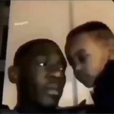 CHAT WHEN BRUCE SAY HE WILL BEAT ANYONE ASS IN CHAT