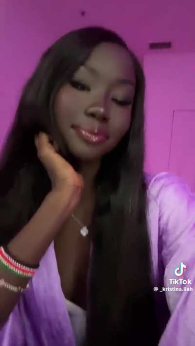 might be the prettiest girl ever idk