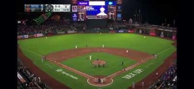 [Highlight] Fan at Giants vs. Mets game runs onto the field, pretends to pitch from mound