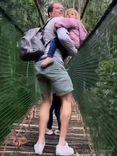 Wubby really do be having that monkey body shape