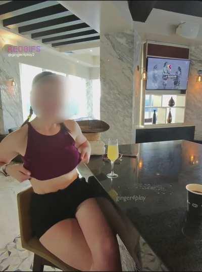 Mimosas and titties before teeing off this morning [F]