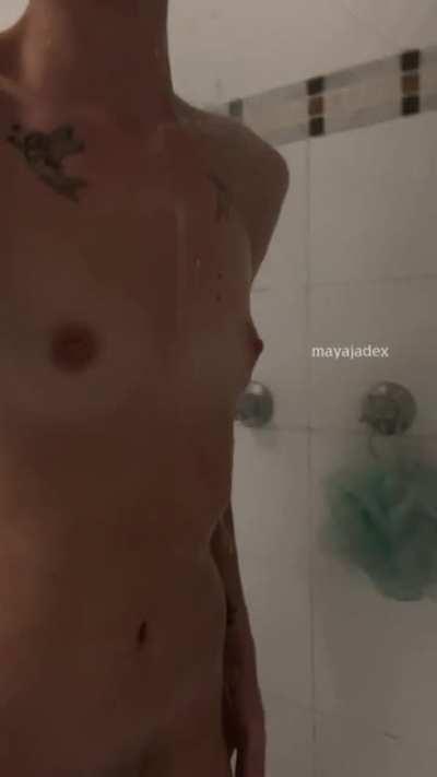 showing off my tiny body in the shower is always fun