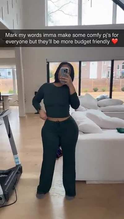 Queen Naija 👑 | snap 12.28.25