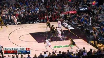 [Highlight] RJ Barrett on fire with back to back 3 pointers. 26pts, 5/6 from 3pt in the first half