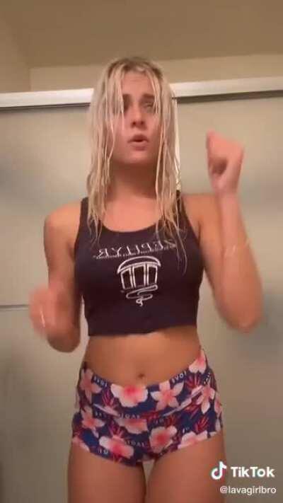 @Lavagirlbro on Onlyfans🤤