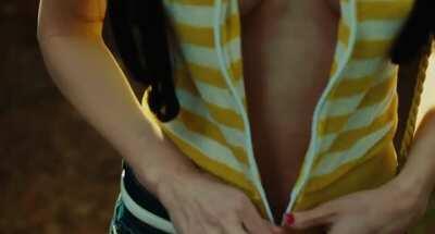 Megan Fox unzipping