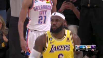 [Highlight] LeBron with point 34 - 2 more points to break the record