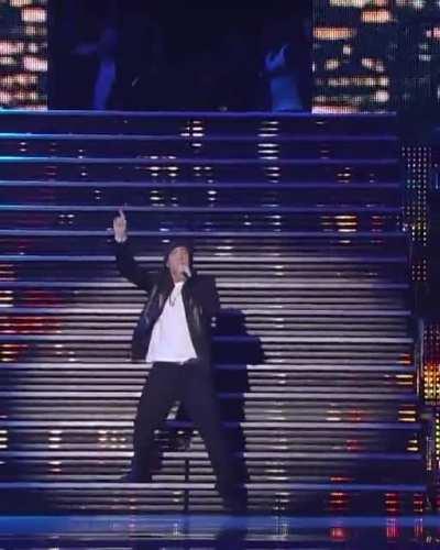 I put The sound from the mic only, this is too funny lmaoo