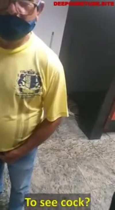 Guy gets slapped after looking at man's penis In the urinal