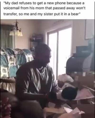 Such a wholesome gift, I got teary eyed watching this.