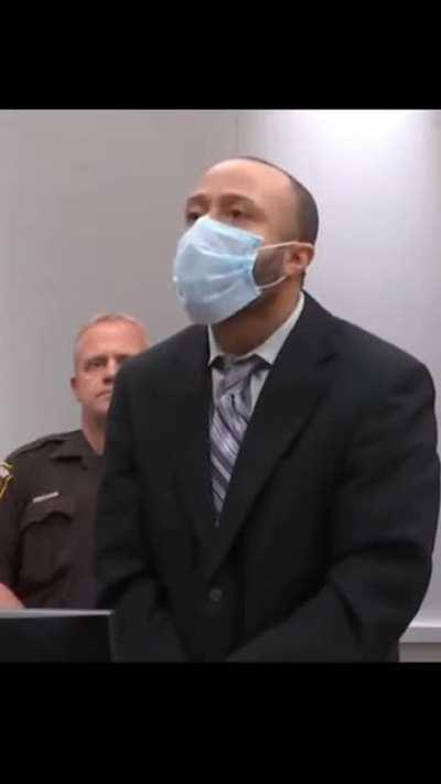 Darrell Brooks a man who drove his SUV into the crowd at the Waukesha Christmas Parade, killing six people and injuring more than 60 tells the judge that “she is making him look bad”.