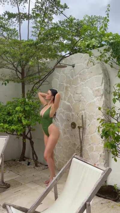 Ella Cervetto - Tropical