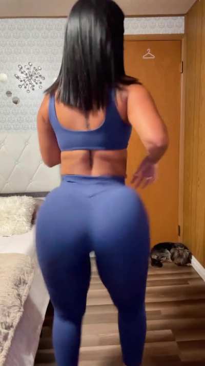 Praying God blesses me with a woman of this caliber 