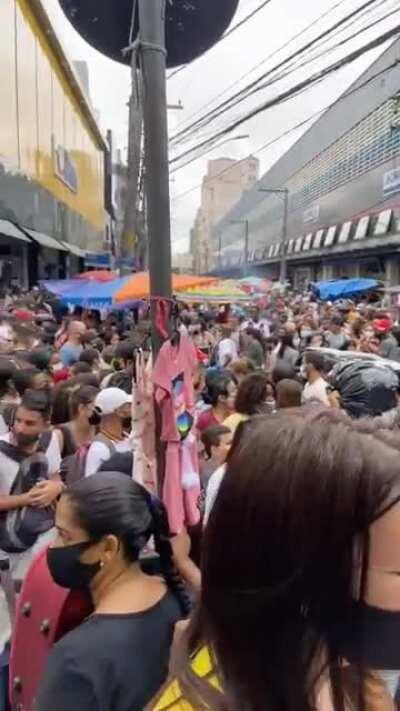 Olha aí a economia voltou !