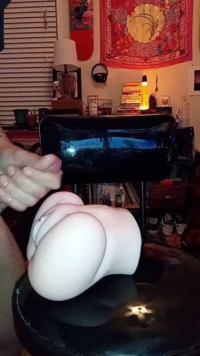 Shooting a load over this tight pussy 💦