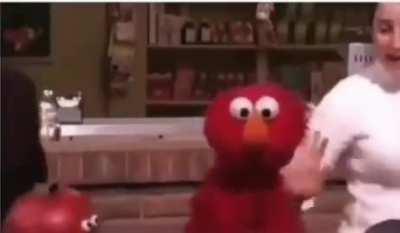 Elmo acting like a chad.😂😂