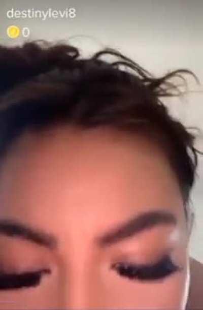 @destinylevi8 on live 😍
