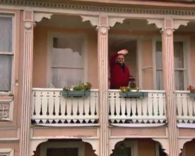 Son videonun ardından yakın evren yolcuları yeni evrenlere yolculuk ediyor…