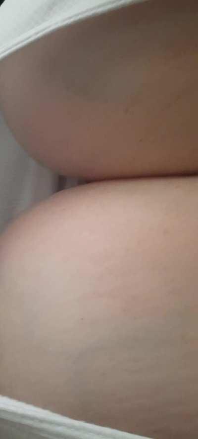 Hope this qualifies as downblouse [F]