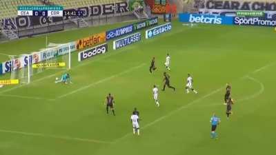 Luis Carlos Júnior assustando o Prass com seu grito