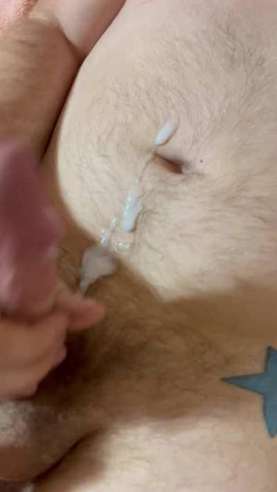 He knows the right spot under my nuts to make me squirt😛💦